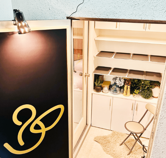 サロンの外観や看板の写真